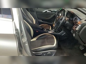 Used Infiniti Q30 2017 for sale - 77387422: Photo