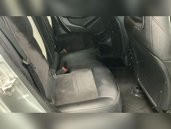 Used Infiniti Q30 2017 for sale - 77387422: Photo