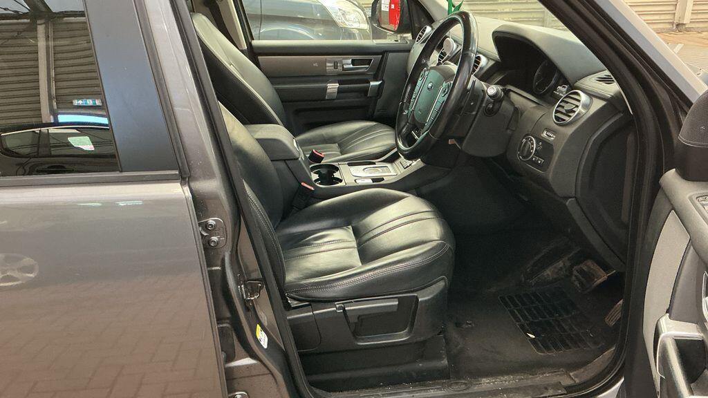 Used Land Rover Discovery 2014 for sale - 78058472: Photo 2