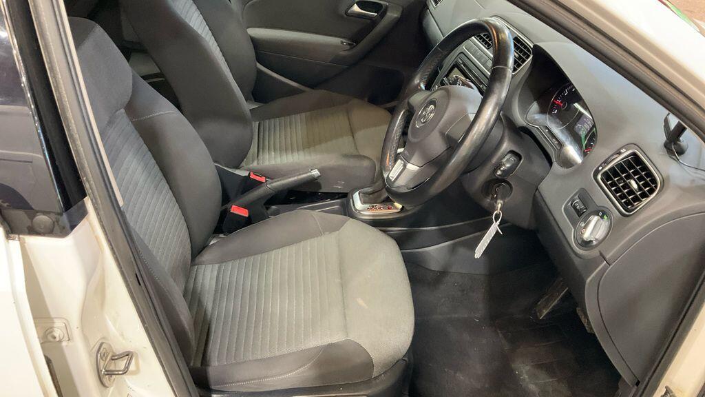 Used Volkswagen Polo 2010 for sale - 78128130: Photo 2