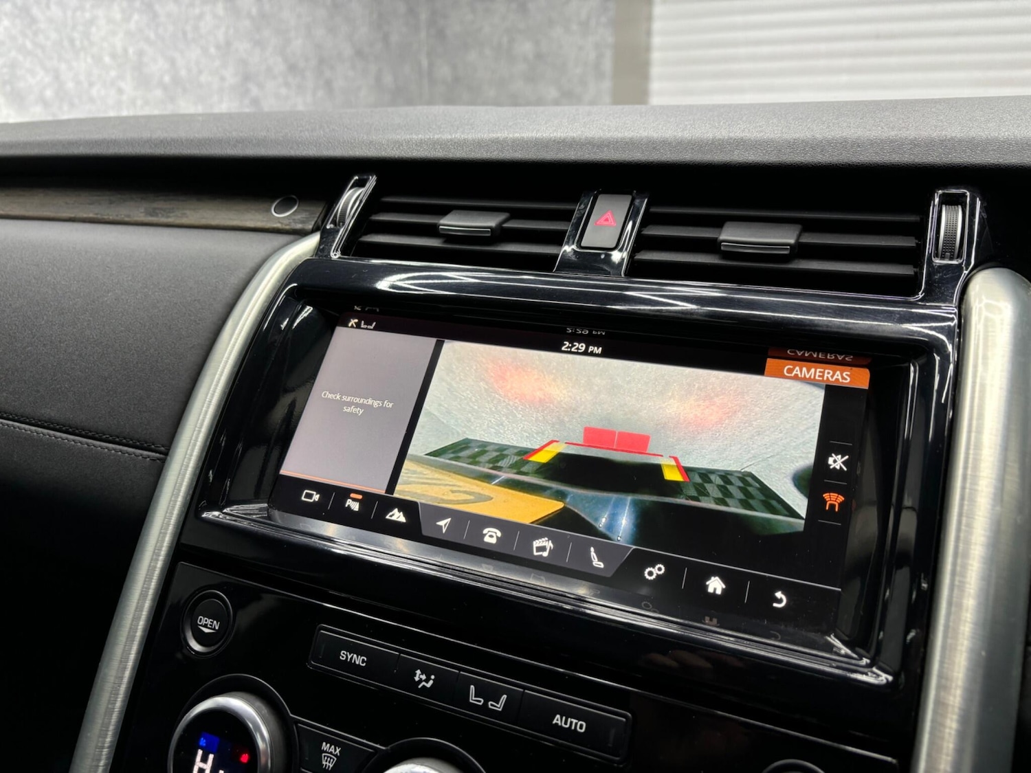 Used Land Rover Discovery 2017 for sale - 78058946: Photo 27