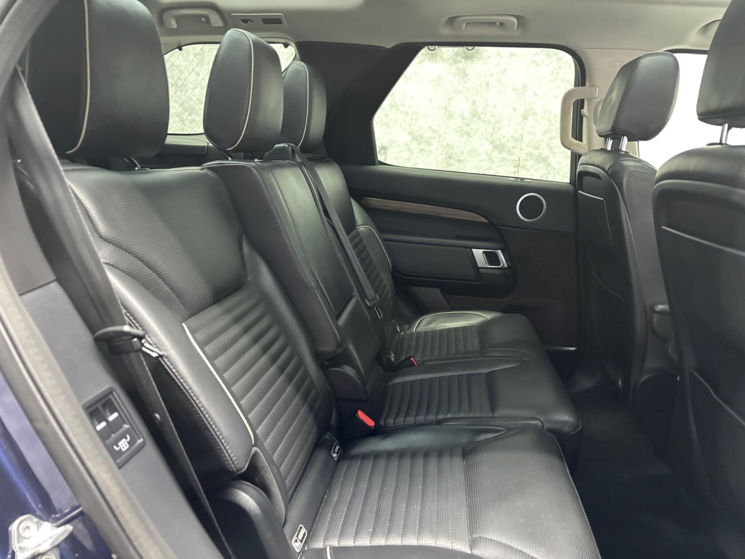 Used Land Rover Discovery 2017 for sale - 78058946: Photo 3