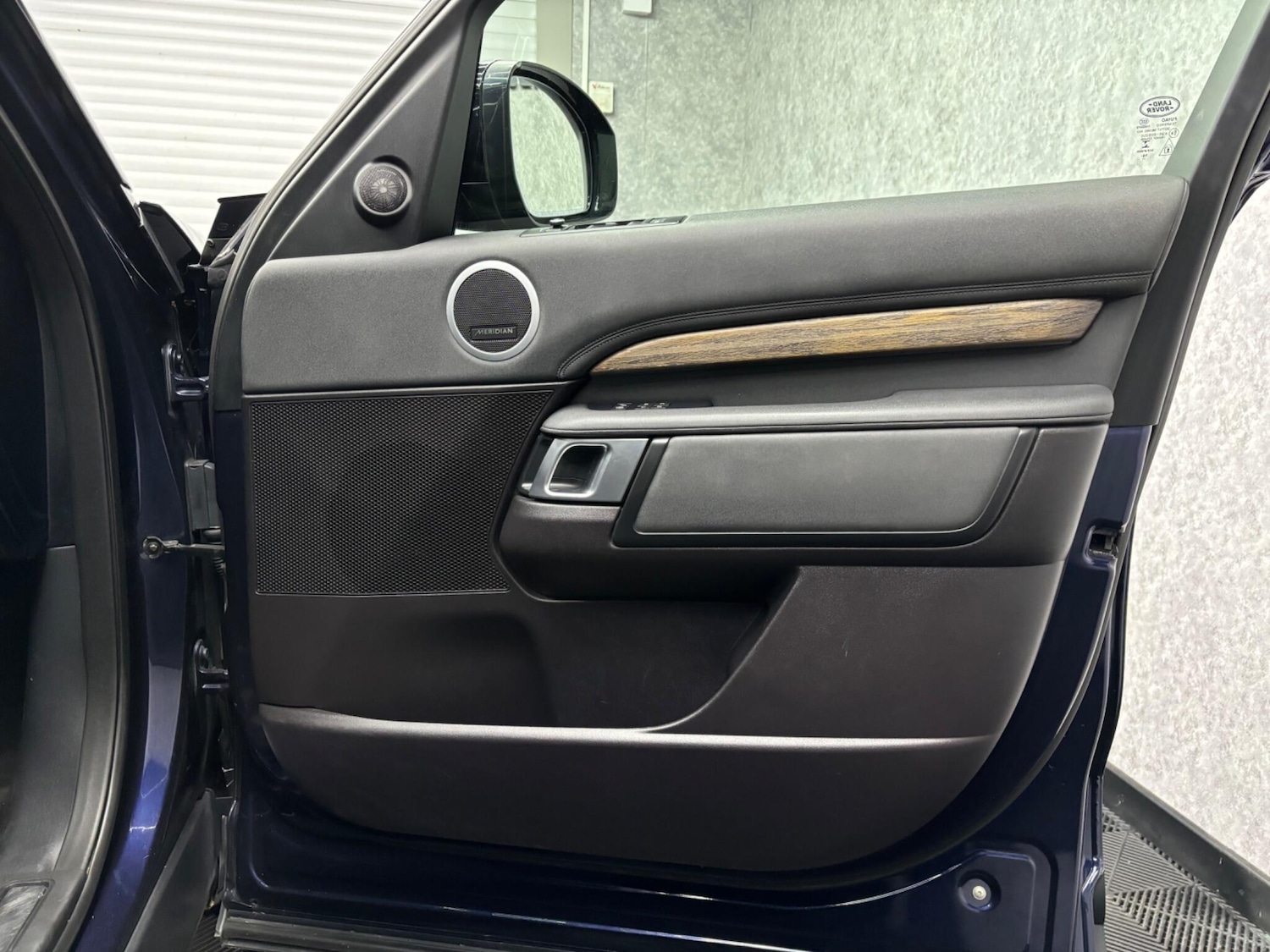 Used Land Rover Discovery 2017 for sale - 78058946: Photo 39