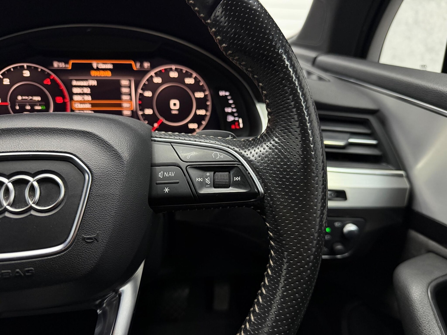 Used Audi Q7 2016 for sale - 78058318: Photo 9