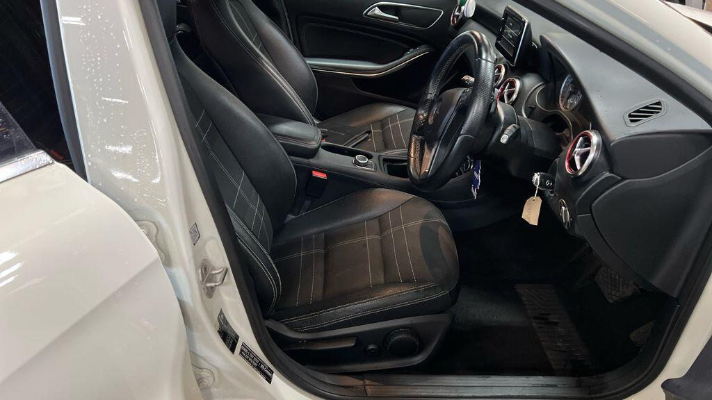 Used Mercedes-Benz A-Class 2014 for sale - 76562444: Photo 2