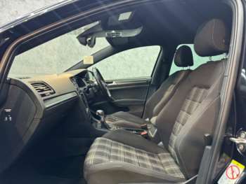 Used Volkswagen Golf 2019 for sale - 74196655: Photo