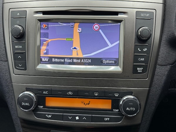 Used Toyota Avensis 2012 for sale - 72926298: Photo 13