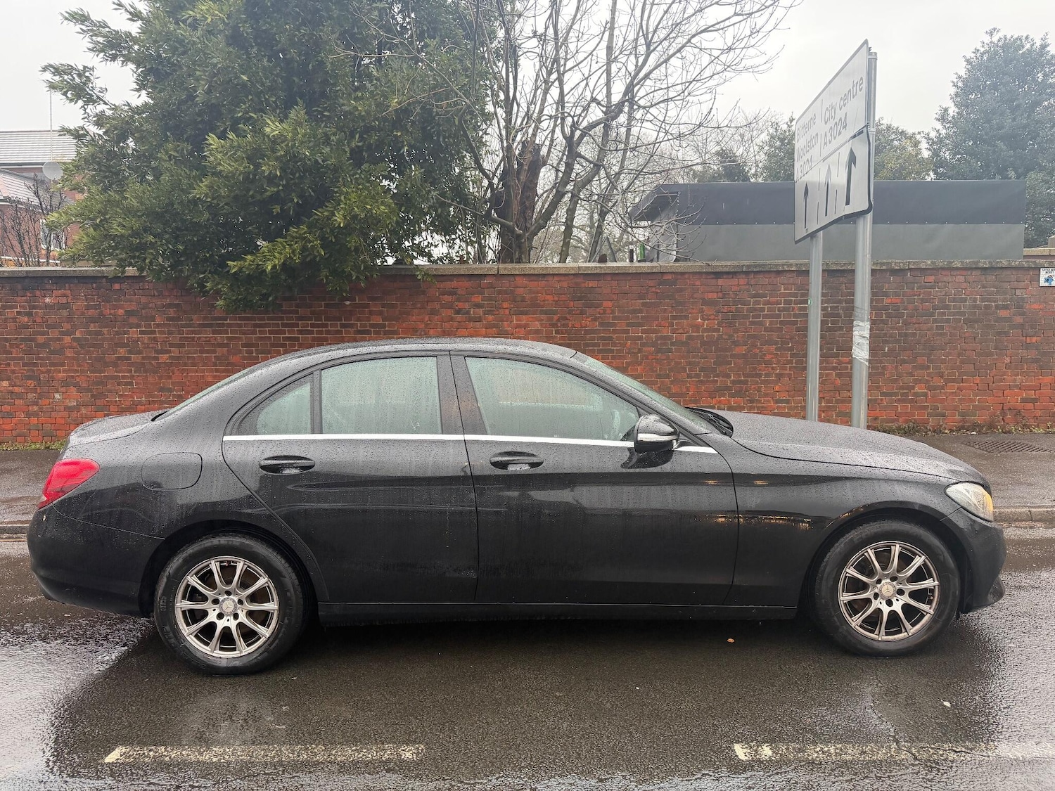 Used Mercedes-Benz C Class 2015 for sale - 77144327: Photo 4