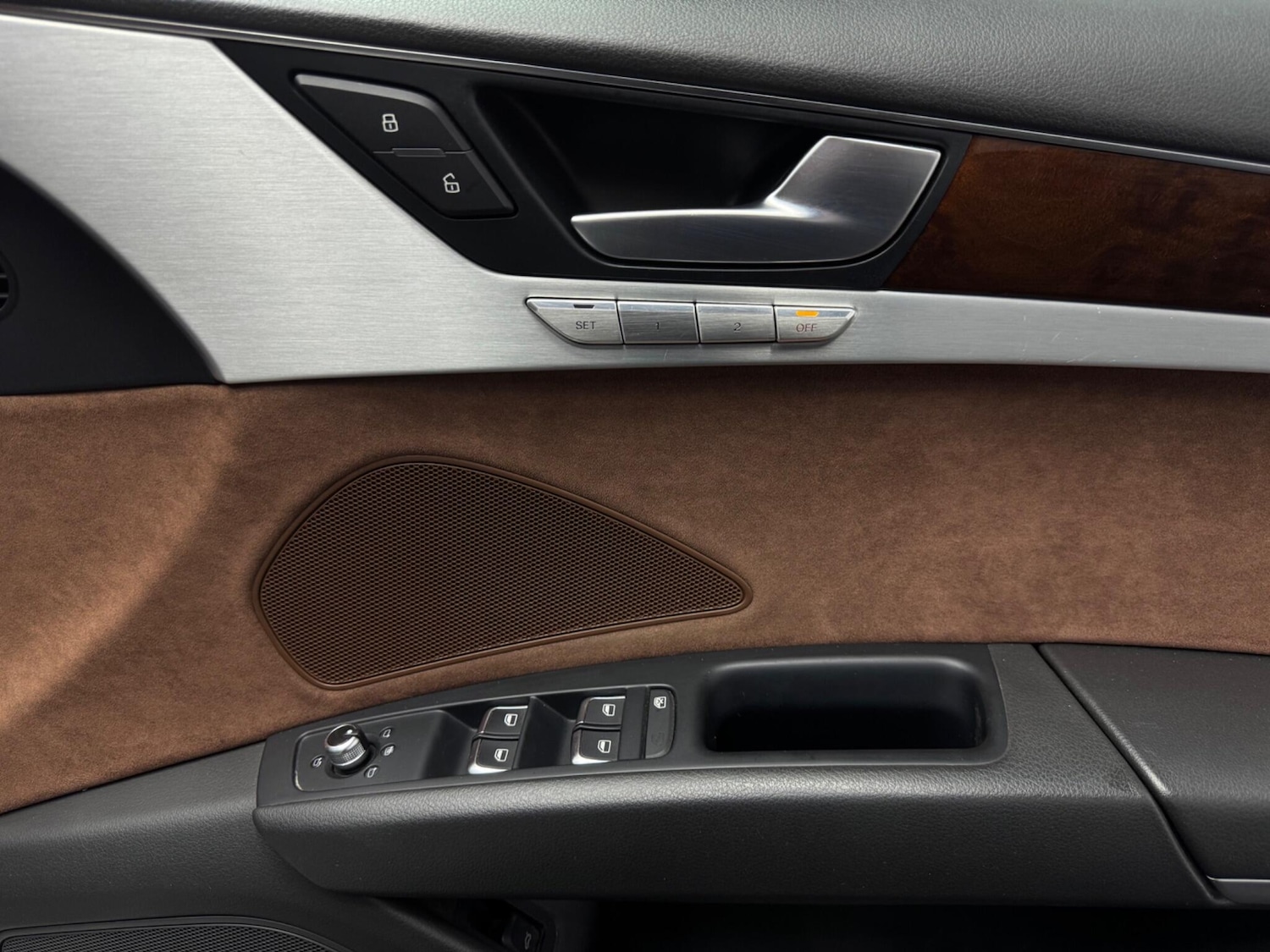 Used Audi A8 2011 for sale - 76484475: Photo 23