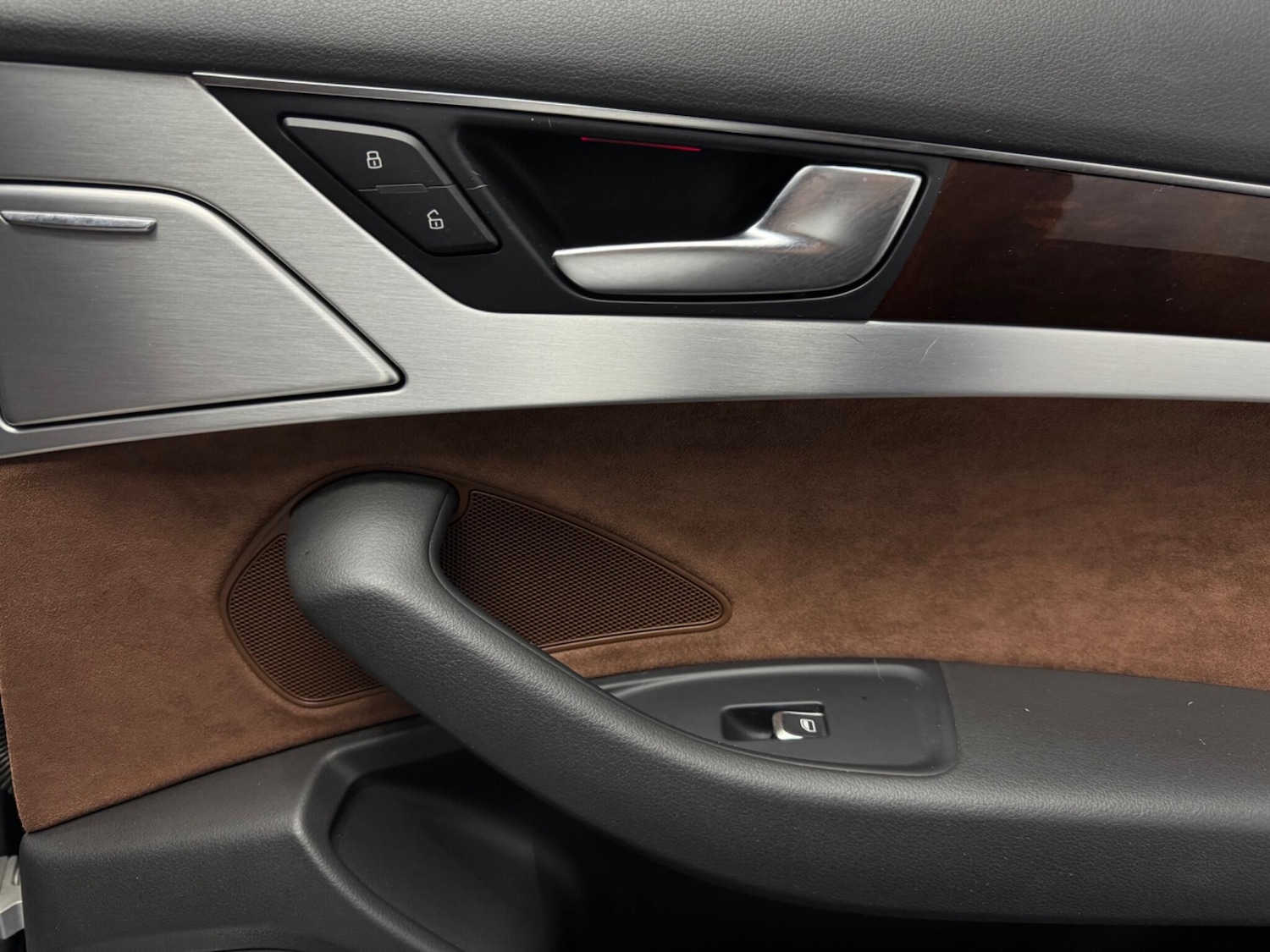 Used Audi A8 2011 for sale - 76484475: Photo 24