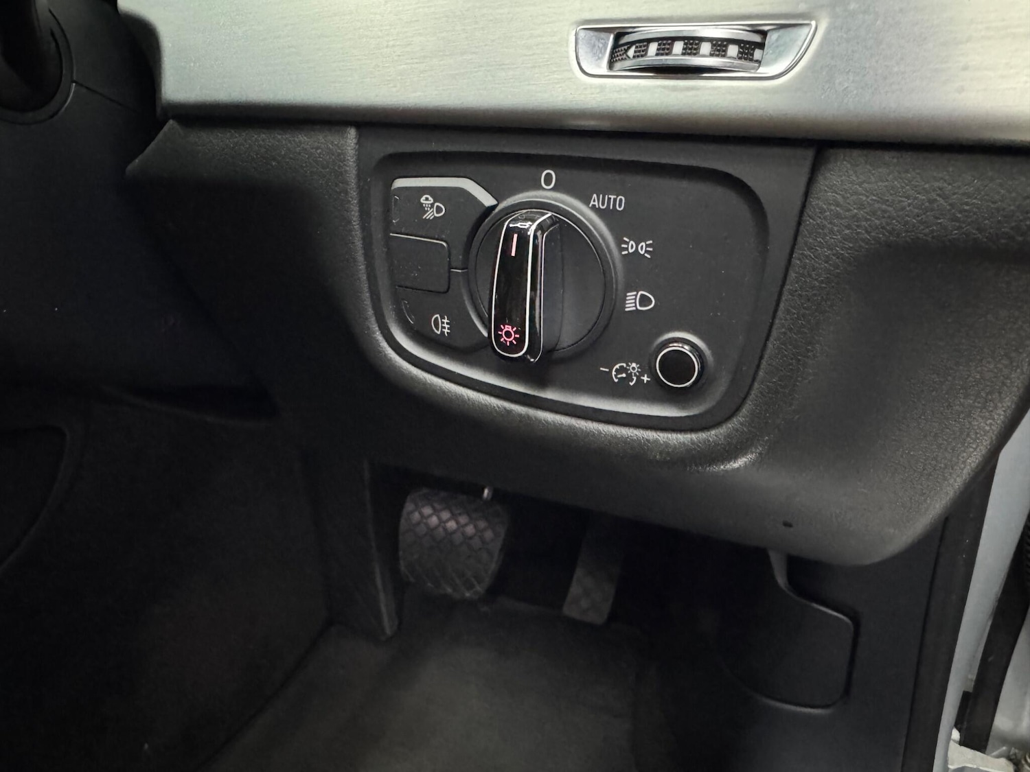 Used Audi A8 2011 for sale - 76484475: Photo 29