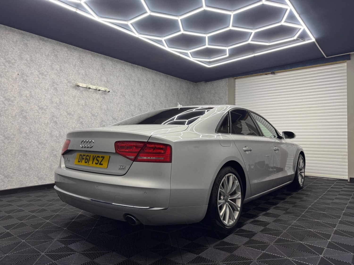 Used Audi A8 2011 for sale - 76484475: Photo 4