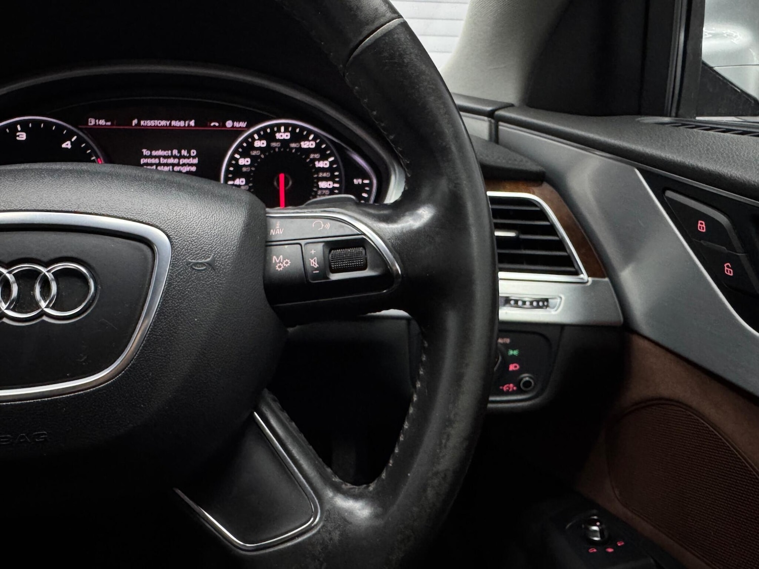 Used Audi A8 2011 for sale - 76484475: Photo 7