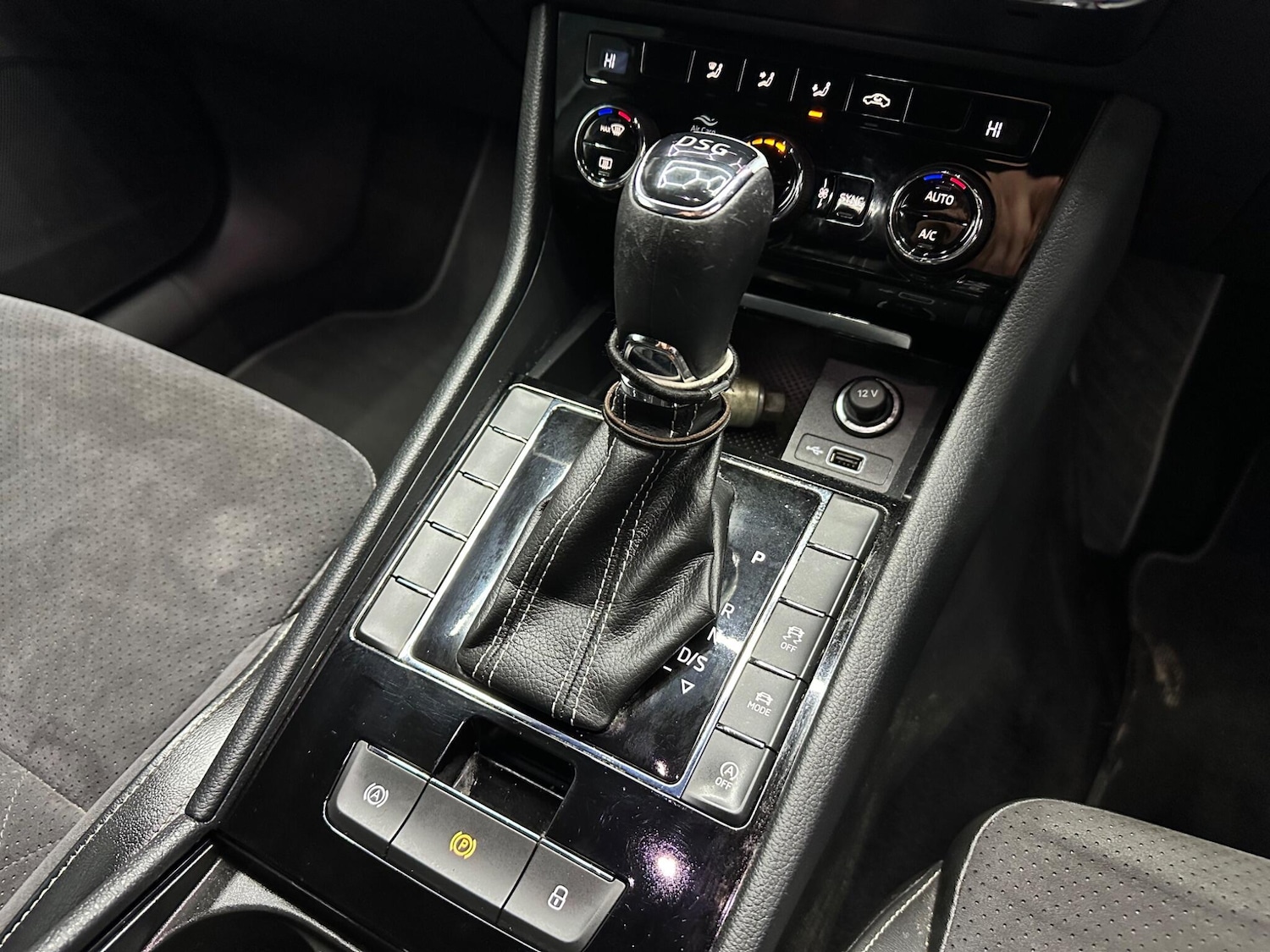 Used Skoda Superb 2018 for sale - 78058951: Photo 12