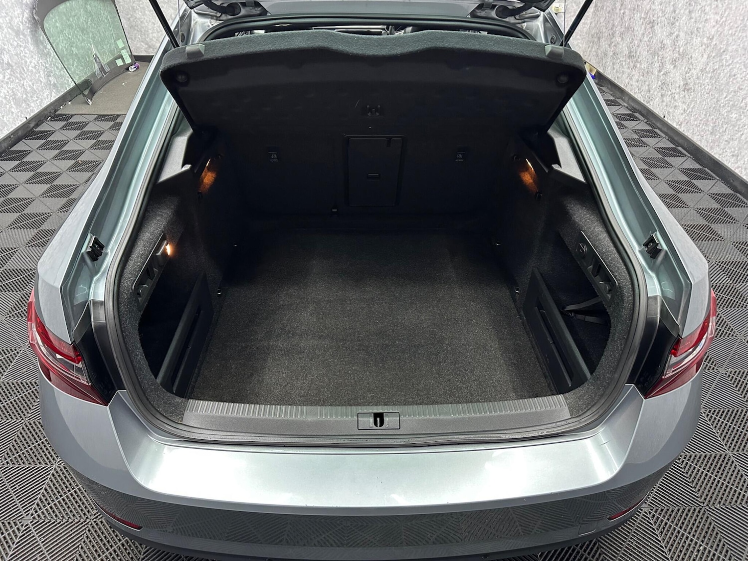 Used Skoda Superb 2018 for sale - 78058951: Photo 25