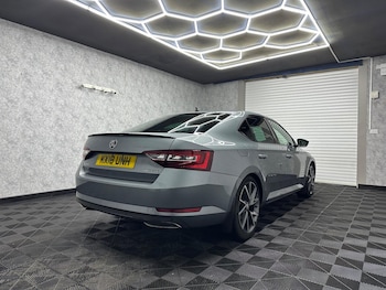 Used Skoda Superb 2018 for sale - 78058951: Photo