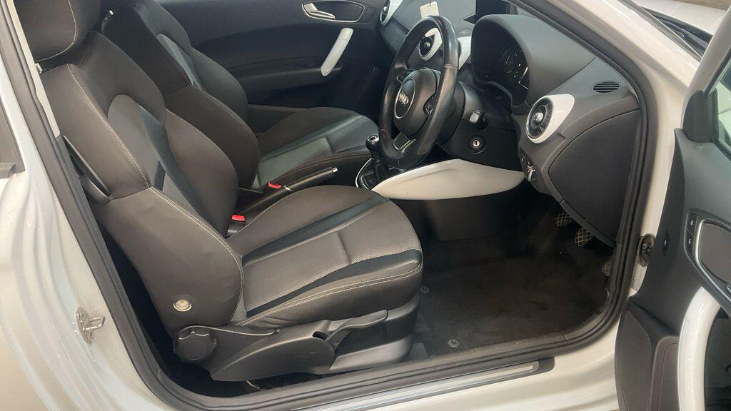 Used Audi A1 2015 for sale - 77066814: Photo 2