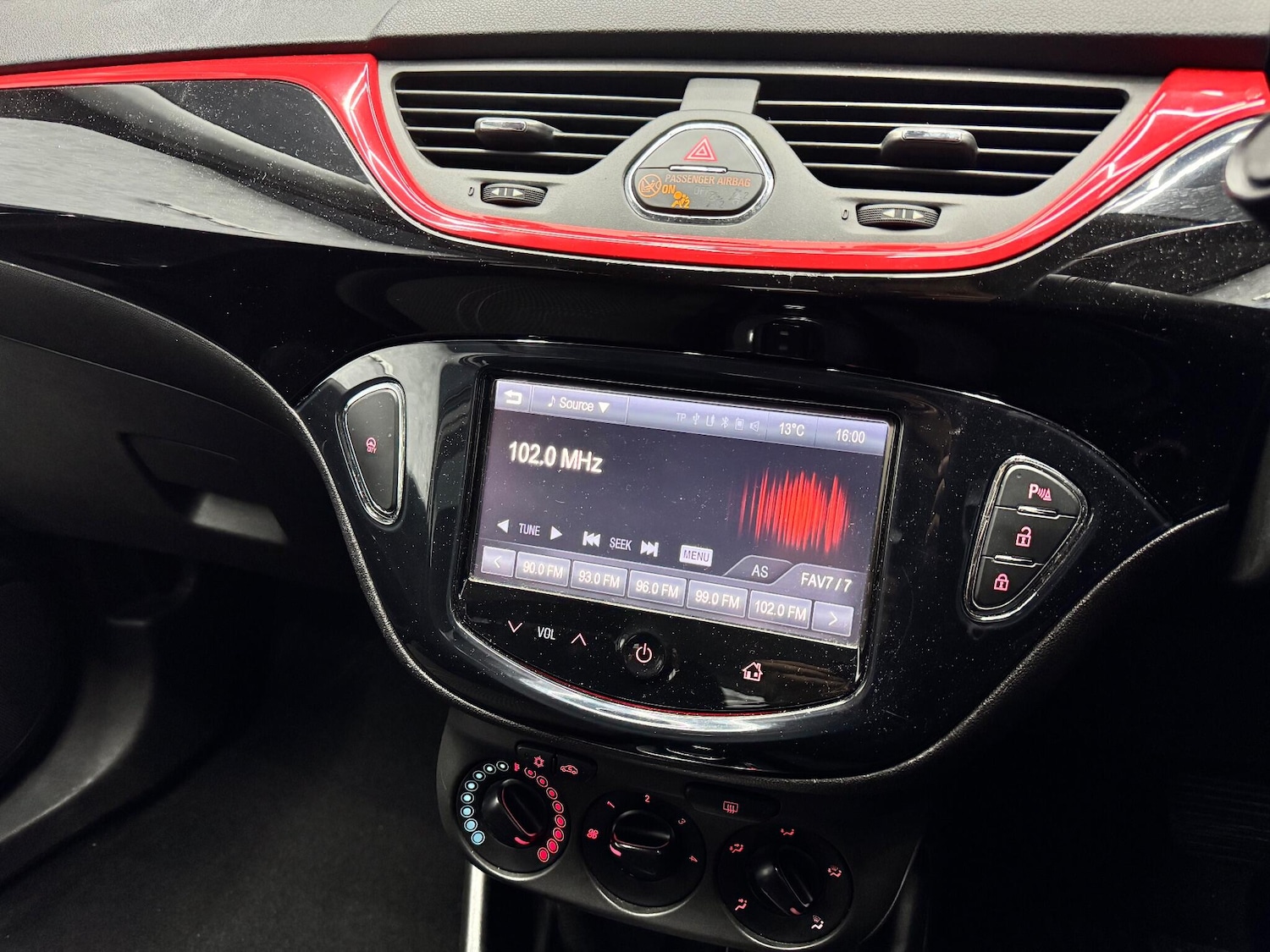 Used Vauxhall Corsa 2015 for sale - 78058966: Photo 11