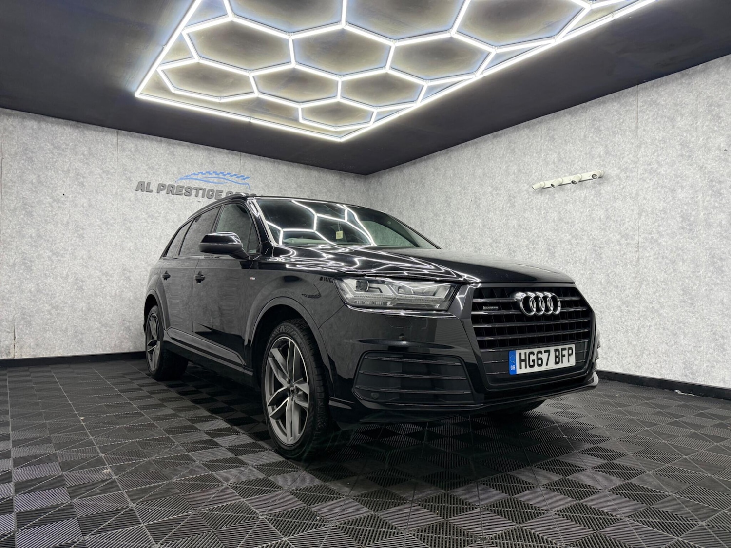 Used Audi Q7 2017 for sale - 78058412: Photo 2