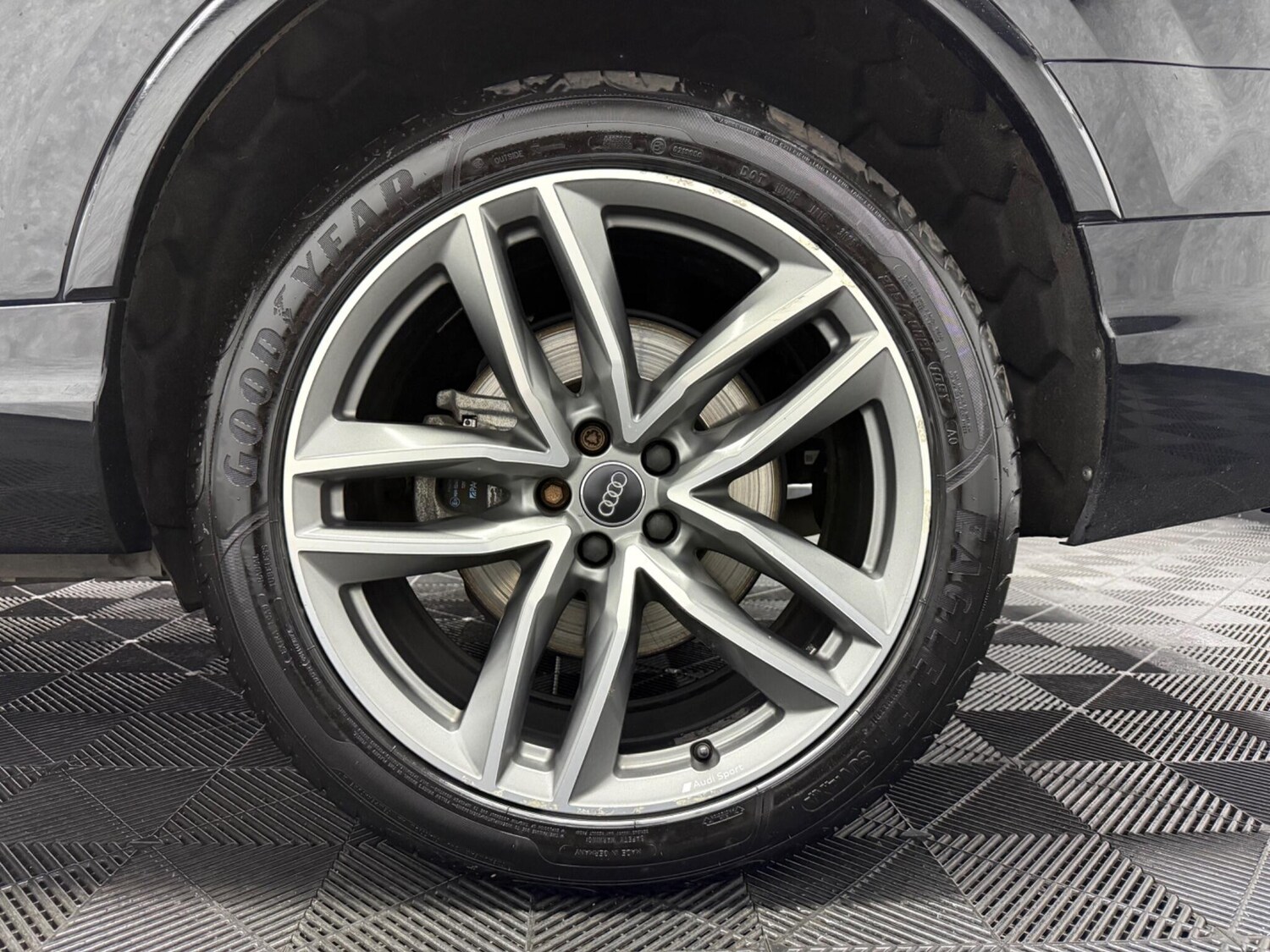 Used Audi Q7 2017 for sale - 78058412: Photo 40