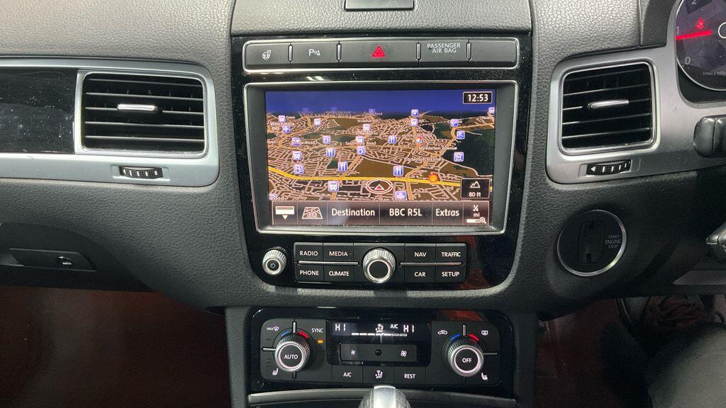 Used Volkswagen Touareg 2015 for sale - 77411198: Photo 2