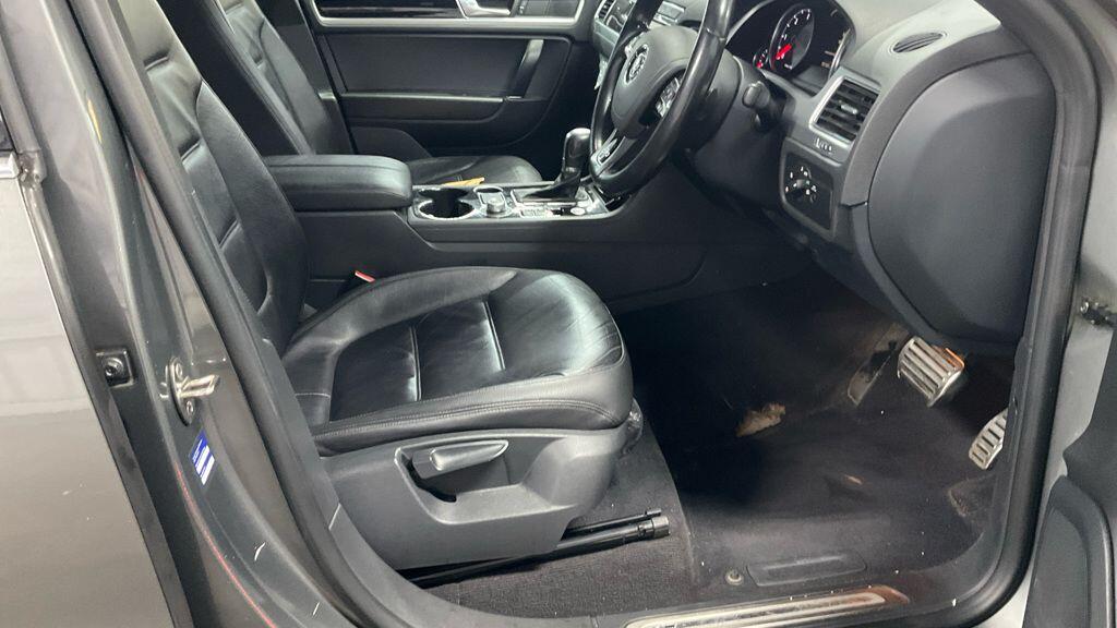 Used Volkswagen Touareg 2015 for sale - 77411198: Photo 3