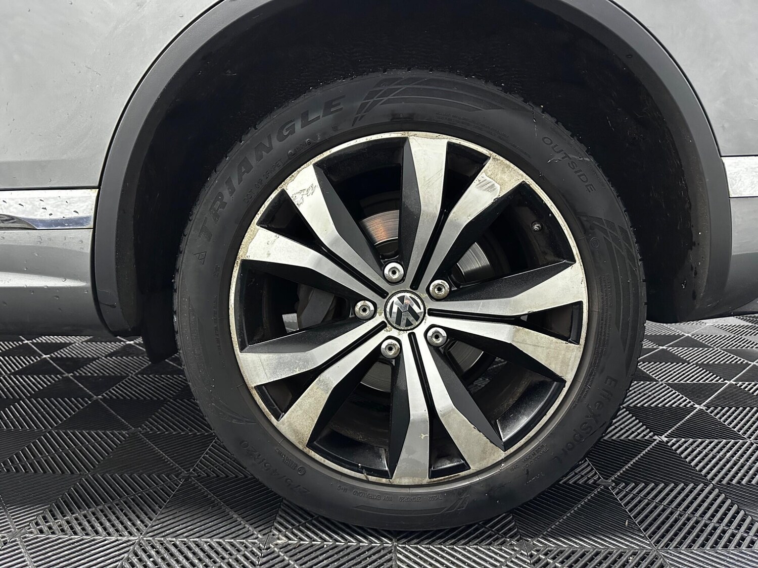 Used Volkswagen Touareg 2015 for sale - 77411198: Photo 32