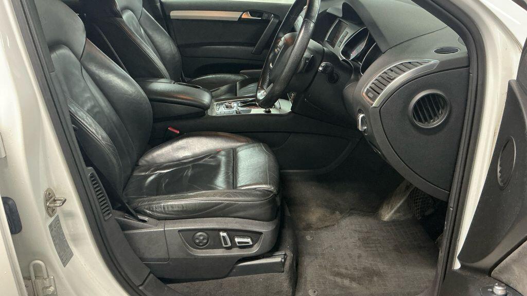 Used Audi Q7 2010 for sale - 77411701: Photo 2