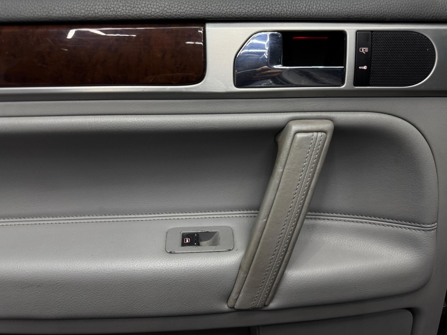 Used Volkswagen Touareg 2005 for sale - 76991755: Photo 17