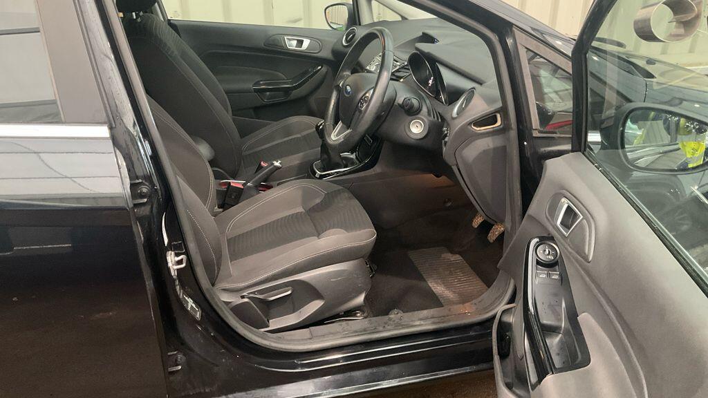 Used Ford Fiesta 2014 for sale - 76573650: Photo 2