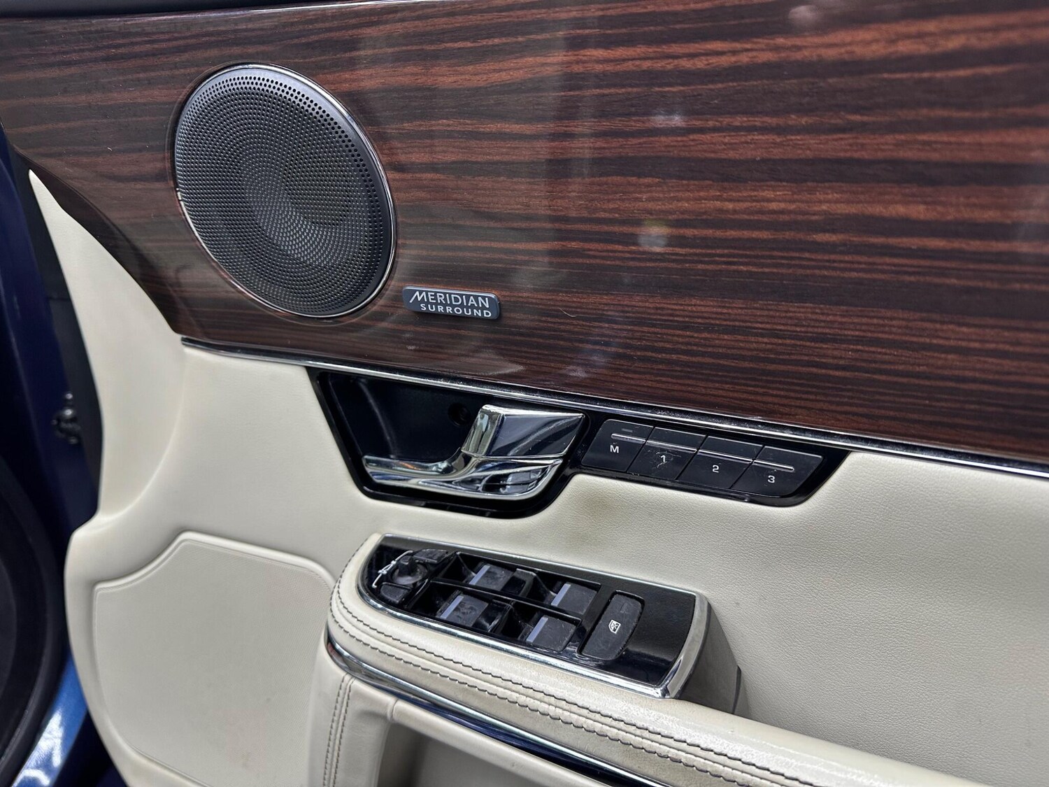 Used Jaguar XJ 2013 for sale - 78058460: Photo 28