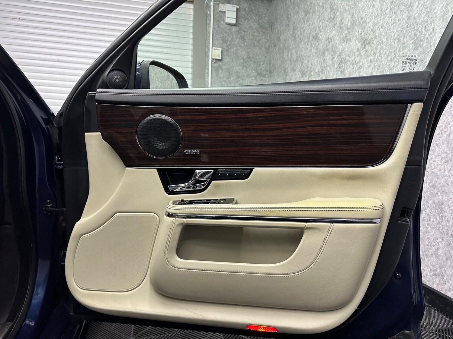 Used Jaguar XJ 2013 for sale - 78058460: Photo 31