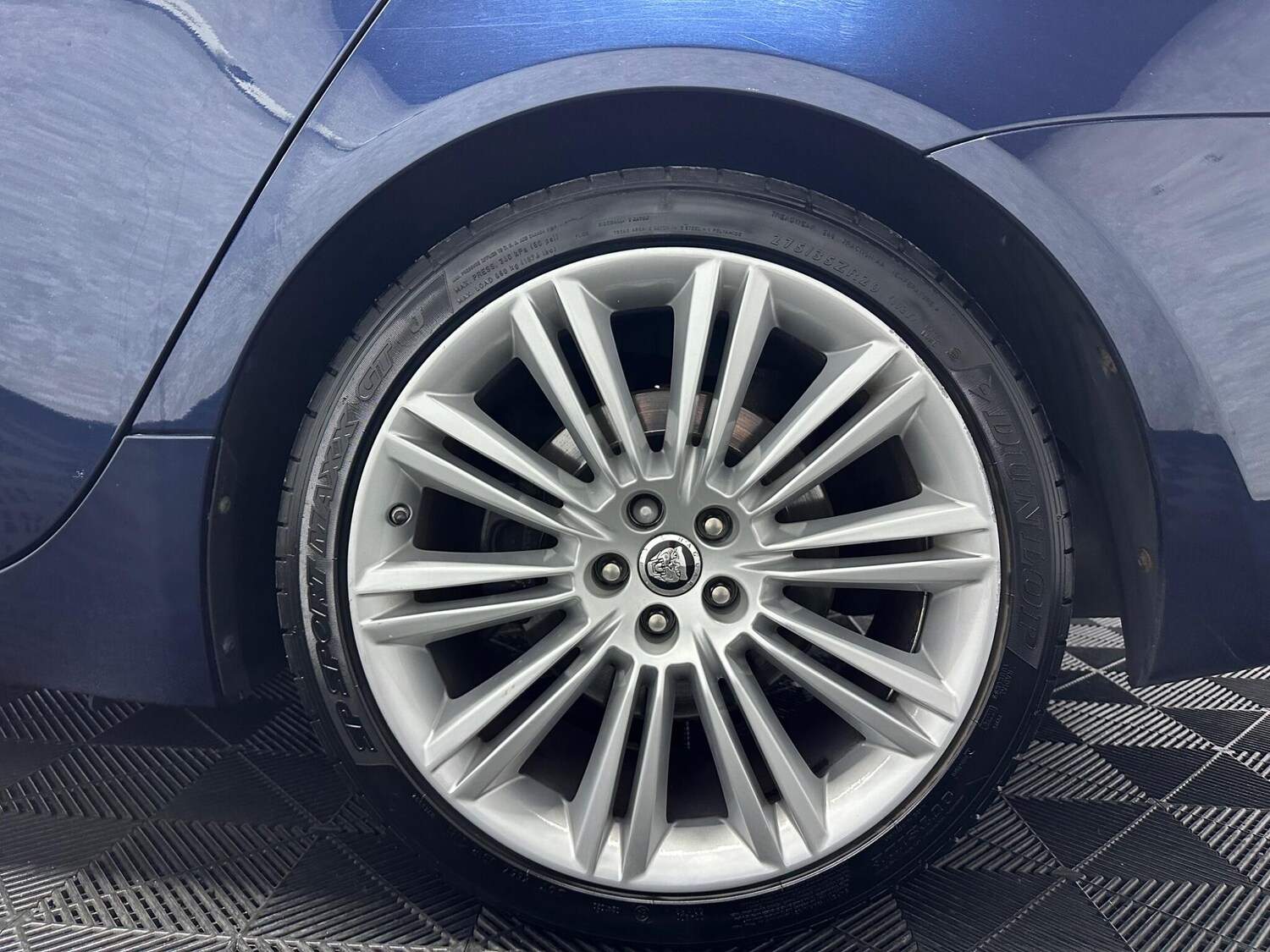 Used Jaguar XJ 2013 for sale - 78058460: Photo 41