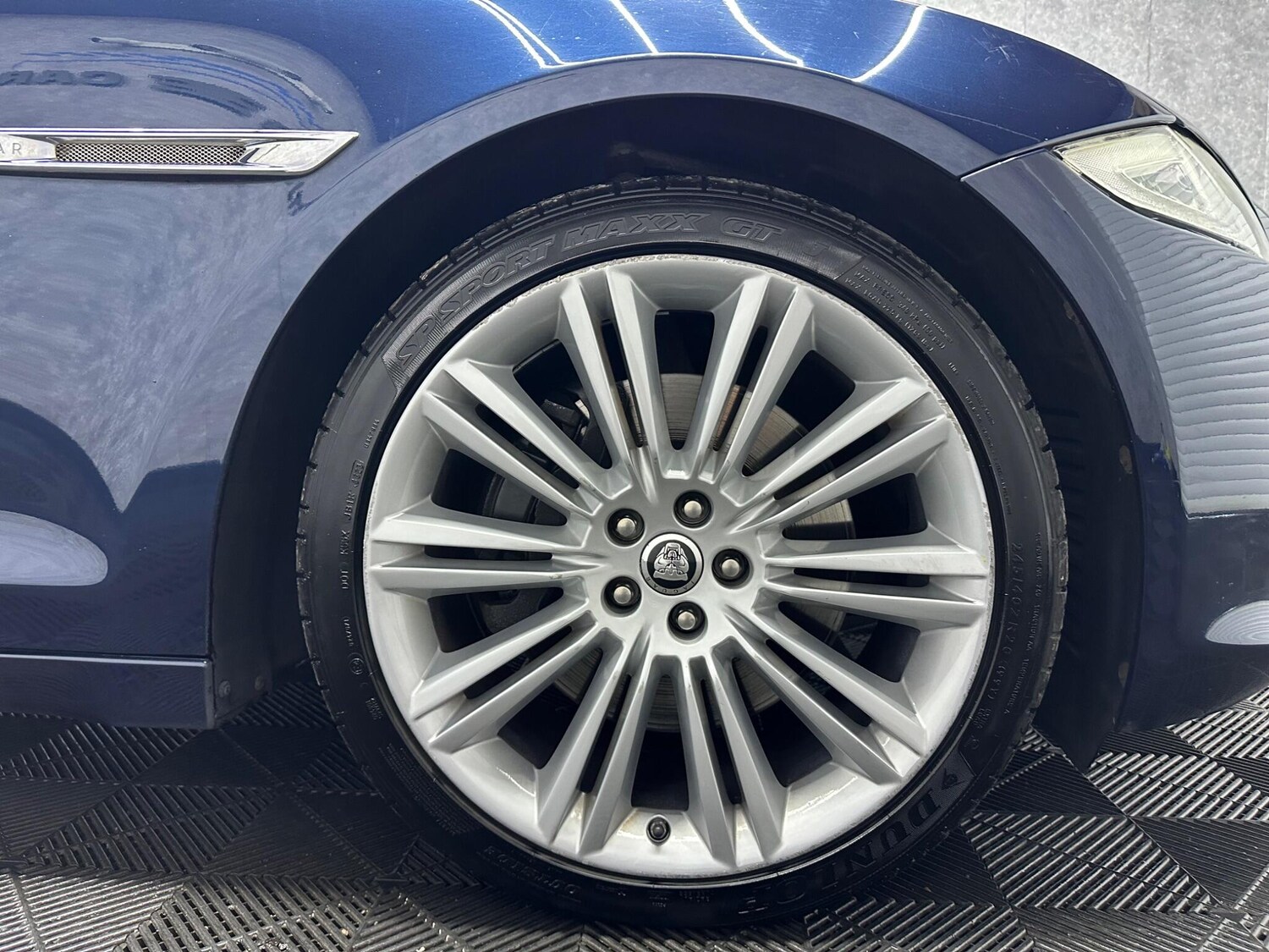 Used Jaguar XJ 2013 for sale - 78058460: Photo 43