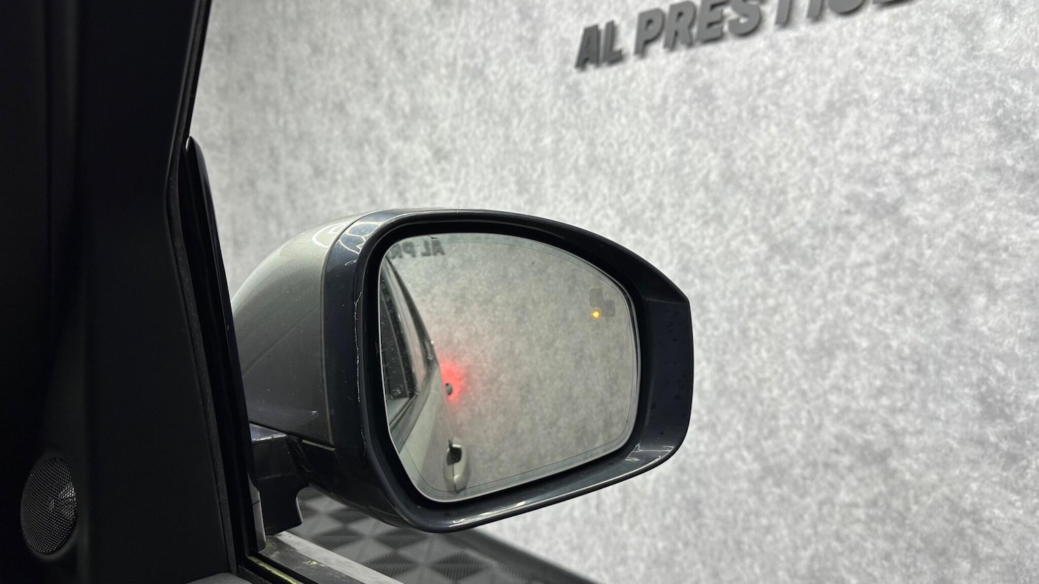 Used Land Rover Discovery 2017 for sale - 77426044: Photo 27