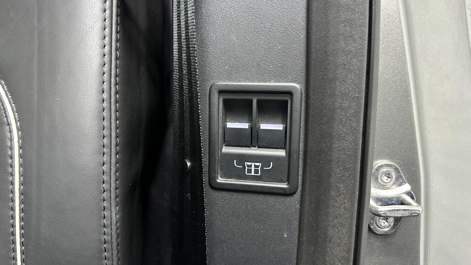 Used Land Rover Discovery 2017 for sale - 77426044: Photo 40