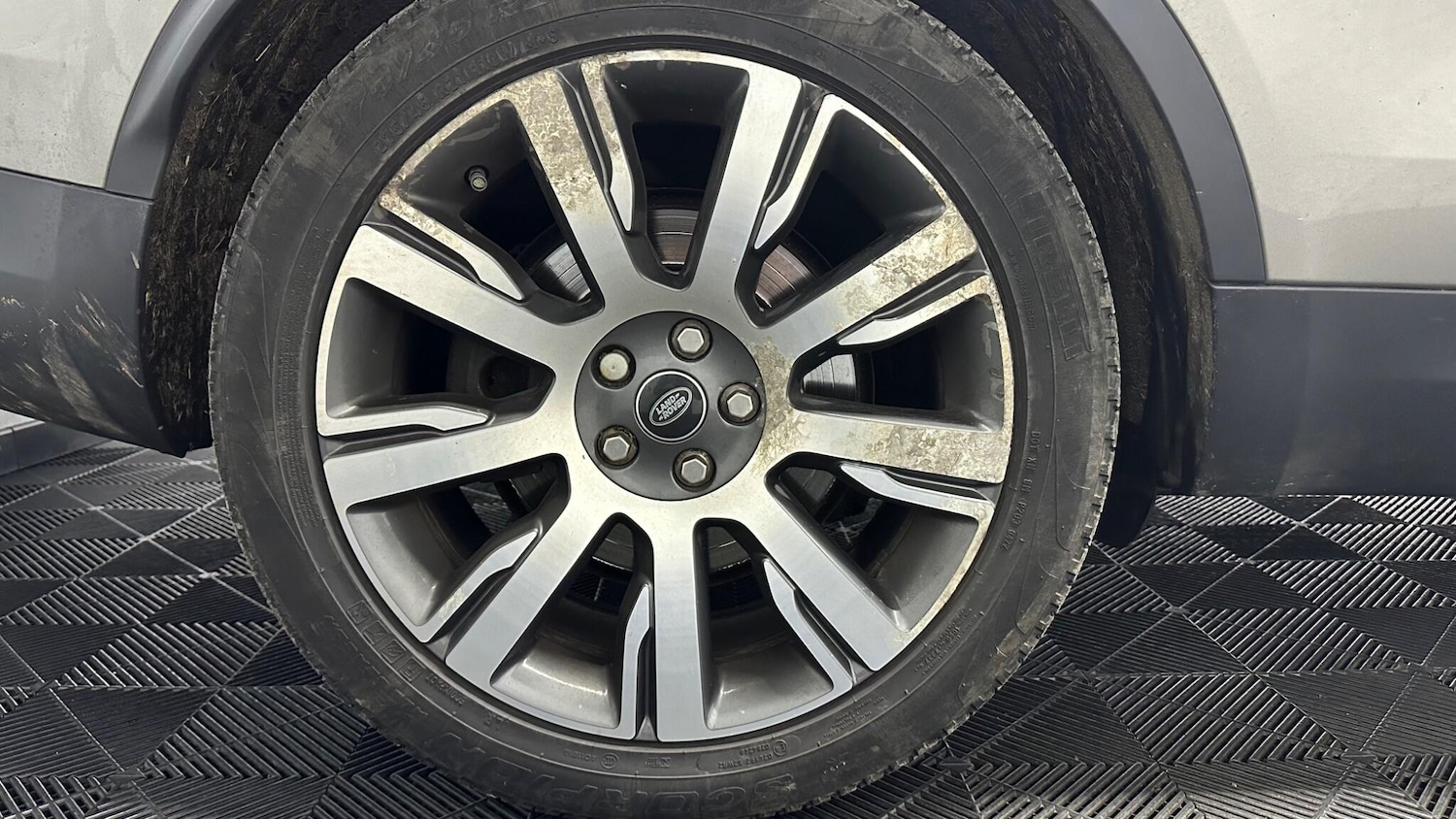 Used Land Rover Discovery 2017 for sale - 77426044: Photo 42