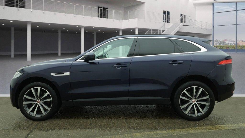 Used Jaguar F-Pace 2017 for sale - 77658132: Photo 7