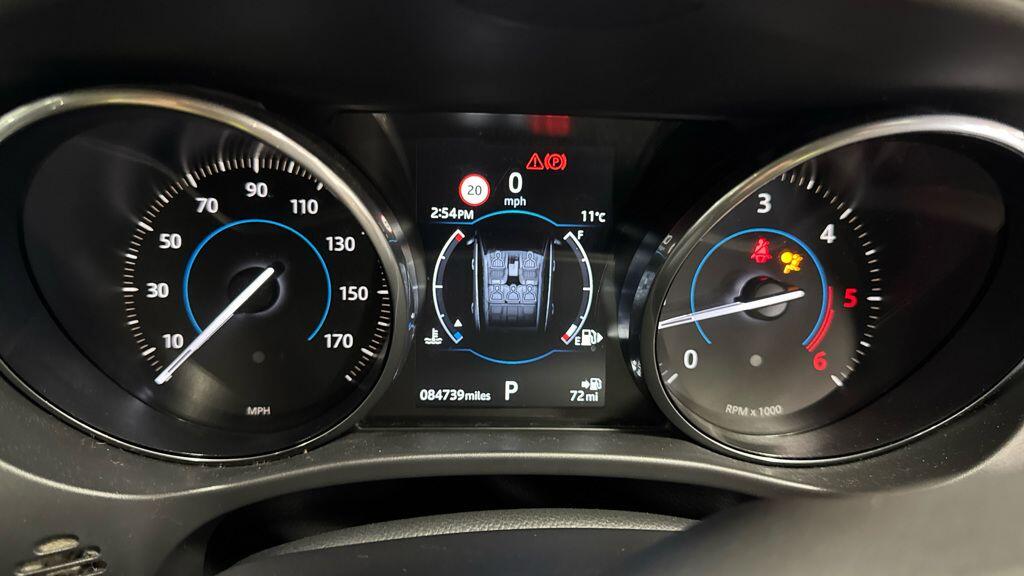 Used Jaguar F-Pace 2017 for sale - 77658132: Photo 9