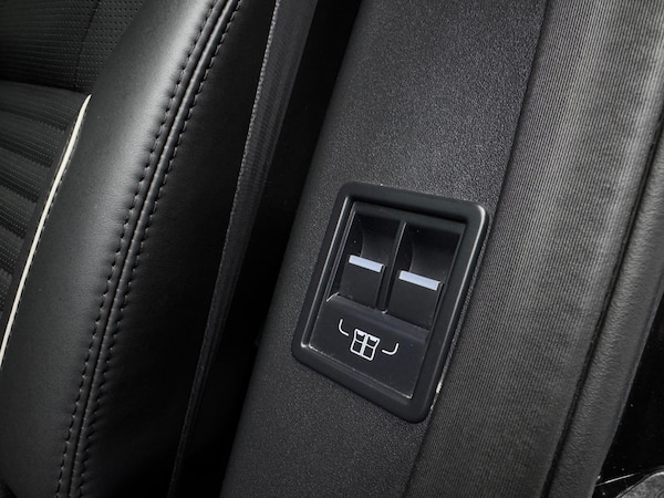 Used Land Rover Discovery 2019 for sale - 75493601: Photo 37