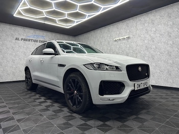 Used Jaguar F-Pace 2017 for sale - 78245744: Photo