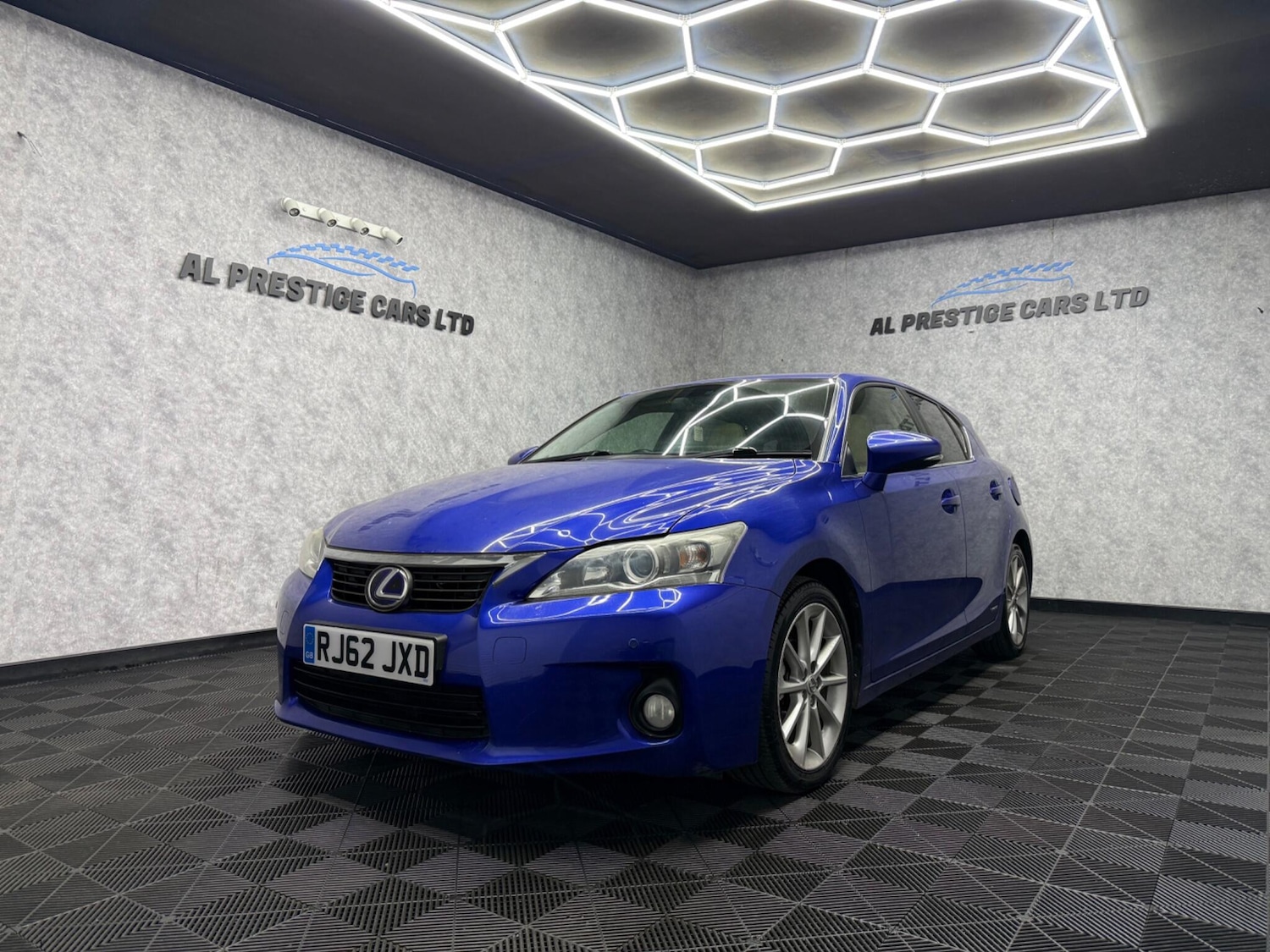 Used Lexus CT 2013 for sale - 78058414: Photo 1