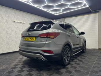 Used Hyundai Santa Fe 2016 for sale - 74008015: Photo