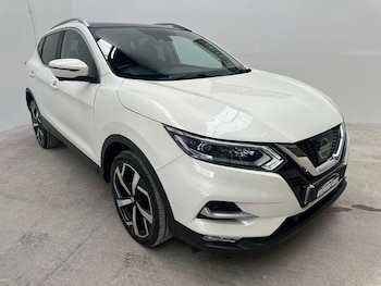 Used Nissan Qashqai 2017 for sale - 76247910: Photo 2