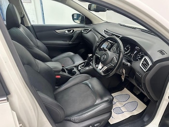 Used Nissan Qashqai 2017 for sale - 76247910: Photo 3