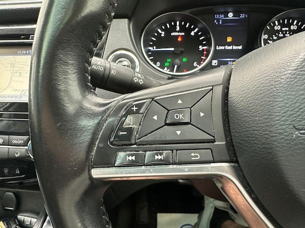 Used Nissan Qashqai 2017 for sale - 76247910: Photo 6