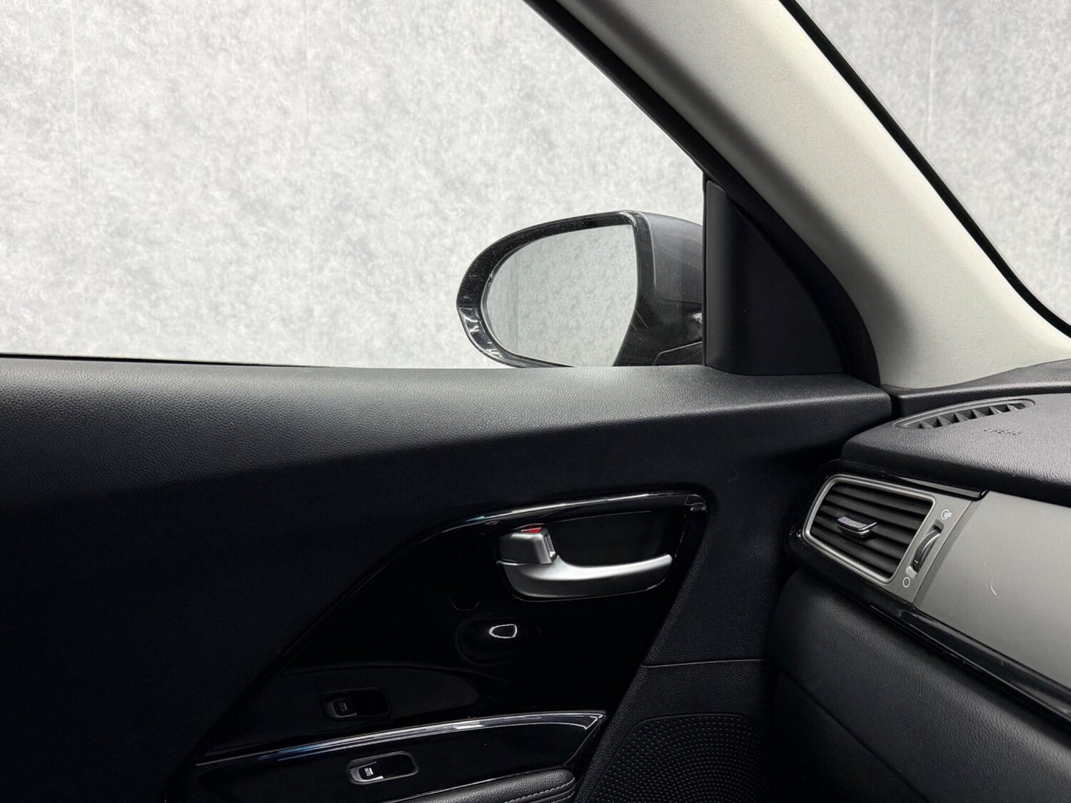 Used Kia Niro 2017 for sale - 78058506: Photo 18