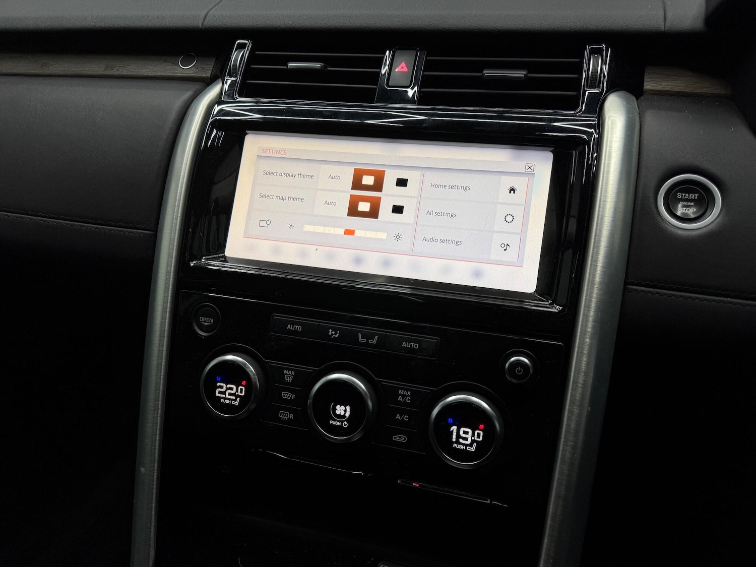 Used Land Rover Discovery 2017 for sale - 77723282: Photo 10