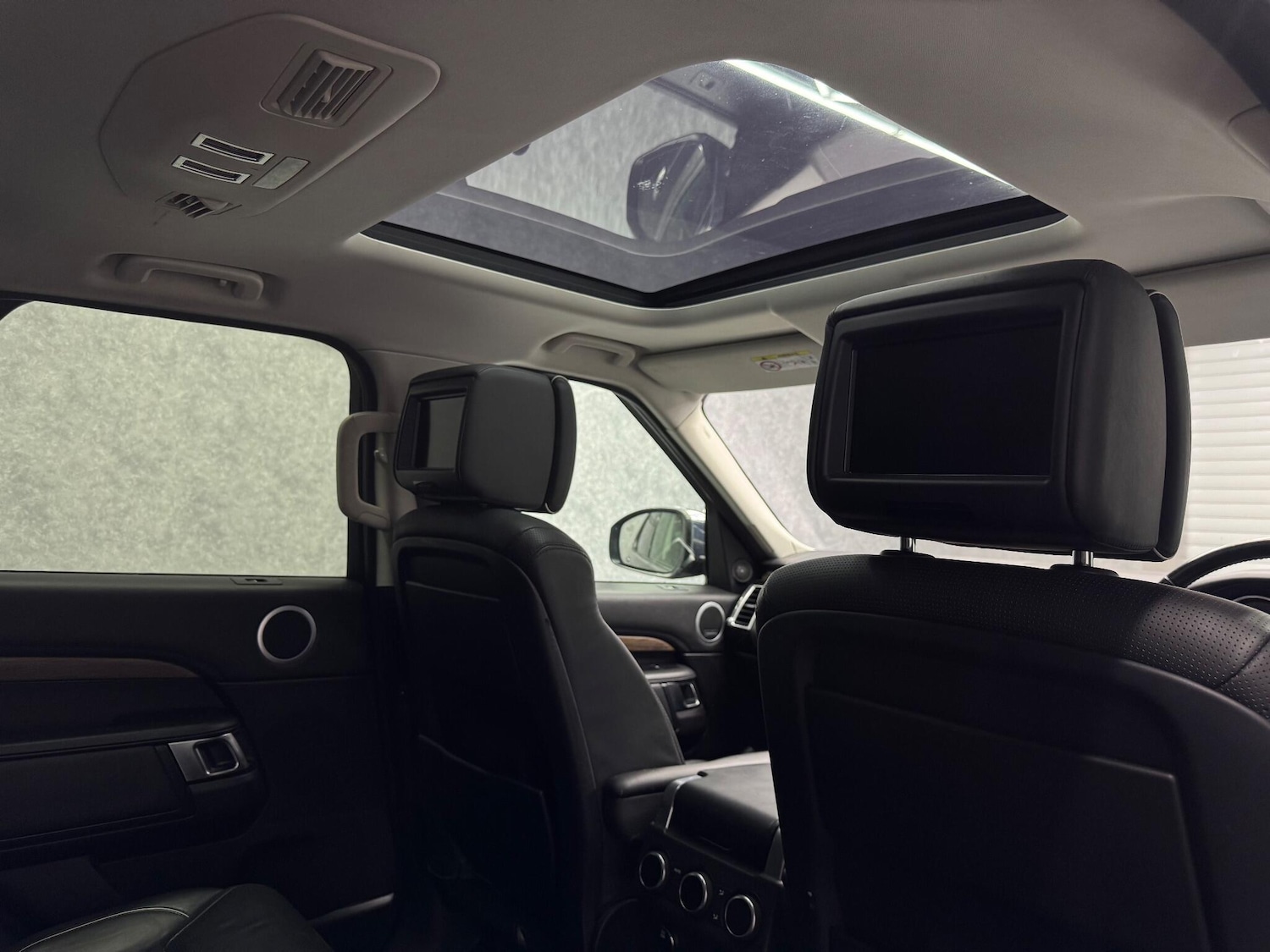 Used Land Rover Discovery 2017 for sale - 77723282: Photo 26