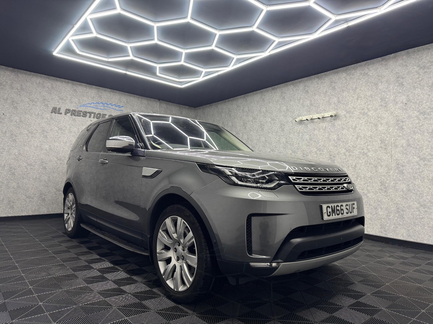Used Land Rover Discovery 2017 for sale - 77723282: Photo 37